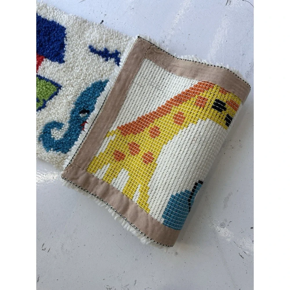 Vintage‎ 1970s Noah's Ark Yarn Latchhook - Elephant Giraffe Rug Or Decor